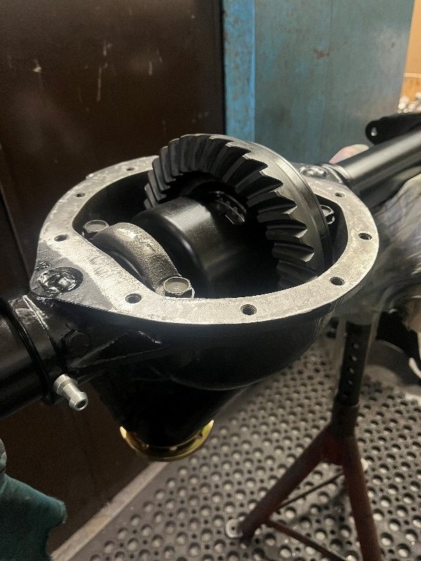 Ford Atlas axle with differential crown wheel exposed